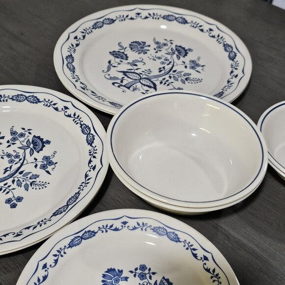 2 Corelle Blue Onion Floral Set tan plates & bowls 5-piece place setting - Picture 9 of 16